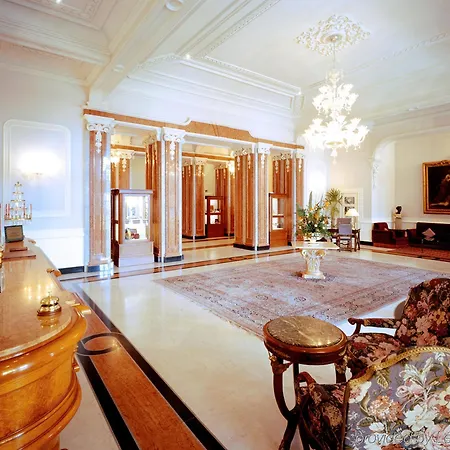 Grand Palazzo Della Fonte Hotell