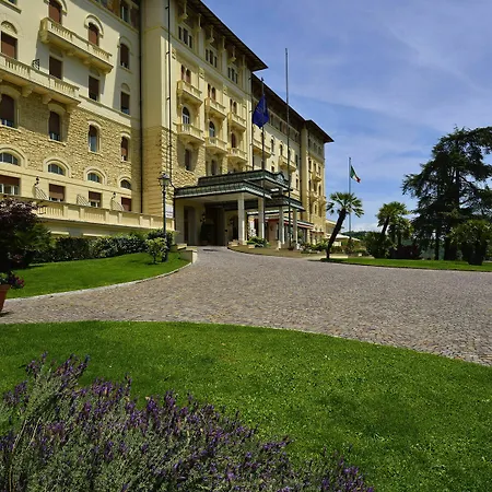 Hotell Grand Palazzo Della Fonte Fiuggi
