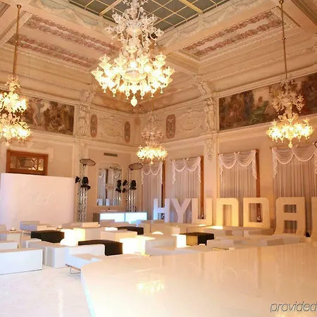 Grand Palazzo Della Fonte Hotel